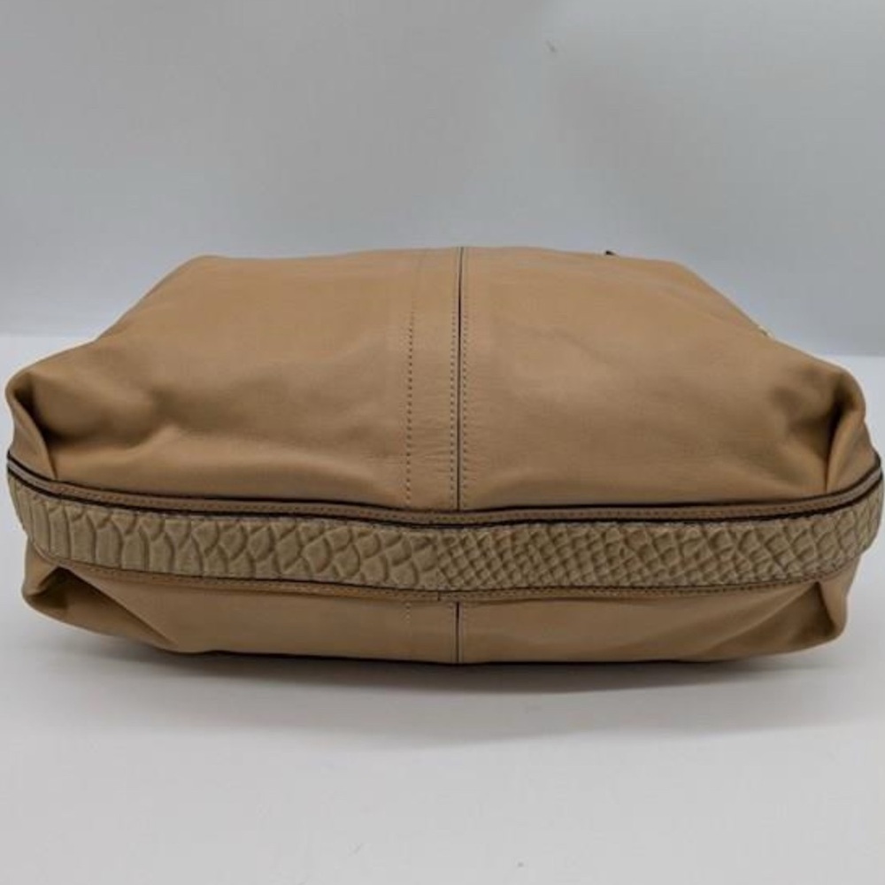 Coach Collette Hobo Bag  Tan Color Snake Leather Trimming  Gold Hardware EUC - Picture 5 of 8